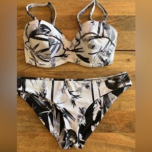 Fantasie bikini top 32ddd and medium bottom black and white floral